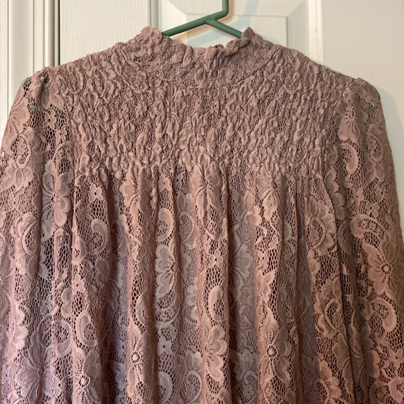 Top - Picture 3 of 12